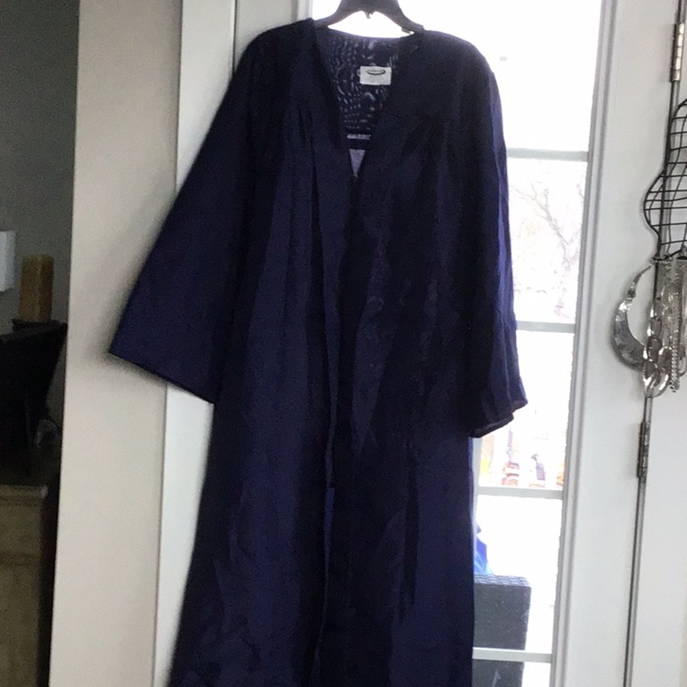Boys & girls graduation jacket. Size 5’10” to 6’.